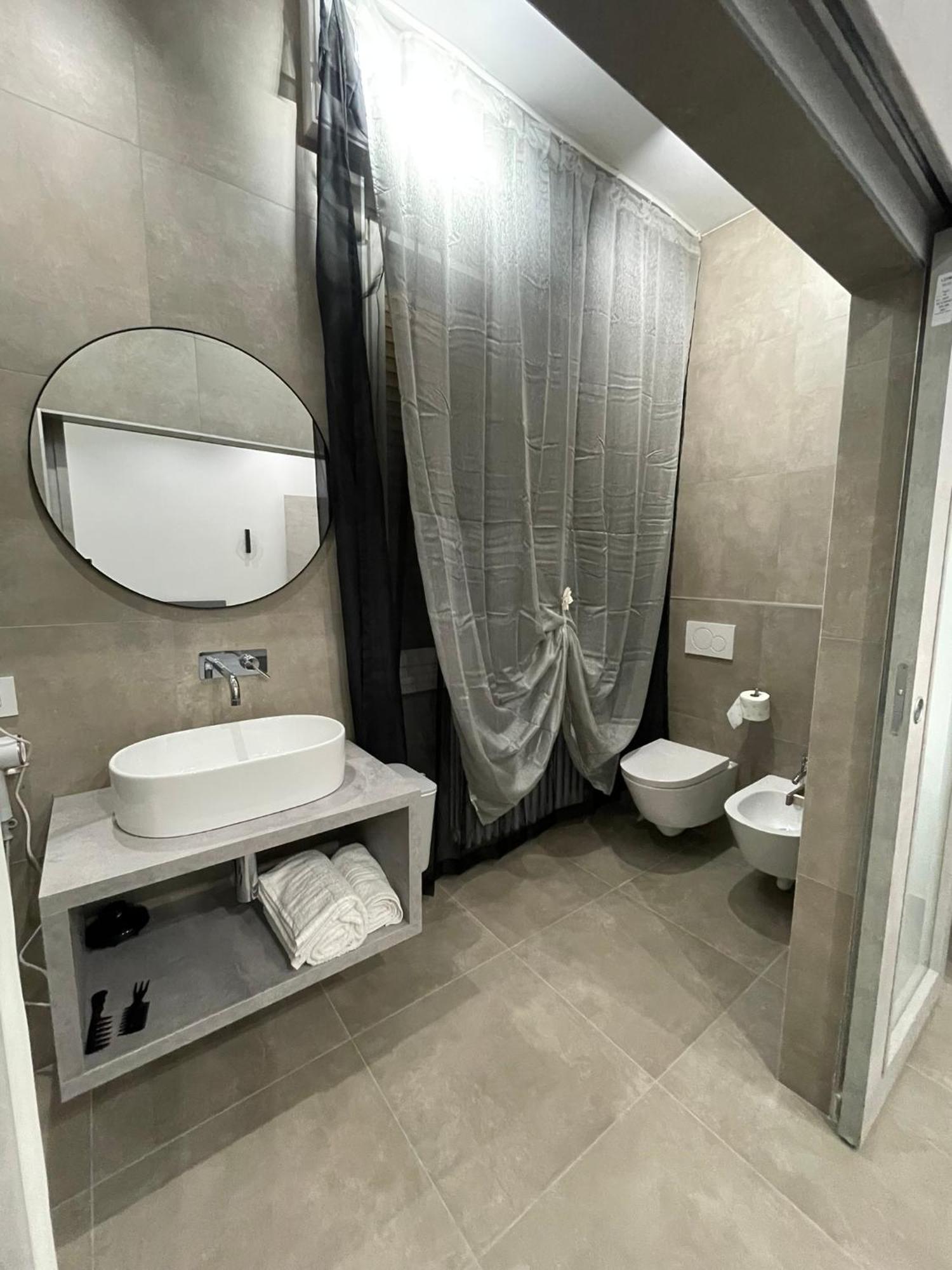 Bergamo Downtown Bed & Breakfast ภายนอก รูปภาพ